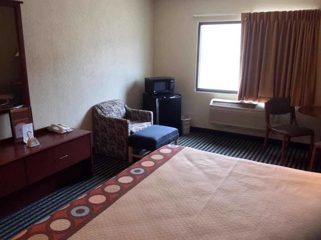 Super 8 By Wyndham Marshalltown Eksteriør bilde
